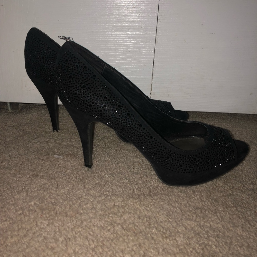 heels - Picture 4 of 5